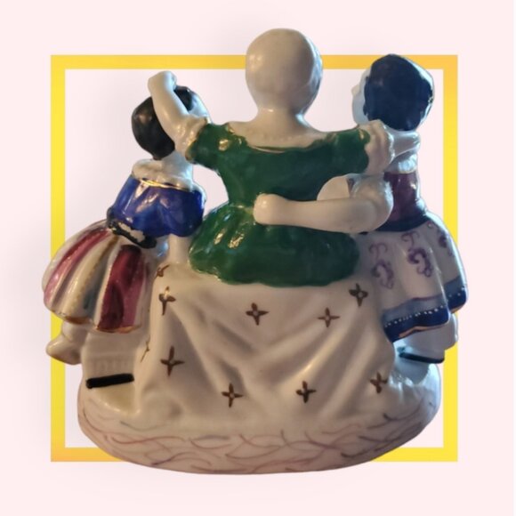 GERMAN PORCELAIN INKWELL "A TRIO OF CHILDREN AT PLAY" IN RARE PETITE SIZE - Picture 5 of 5